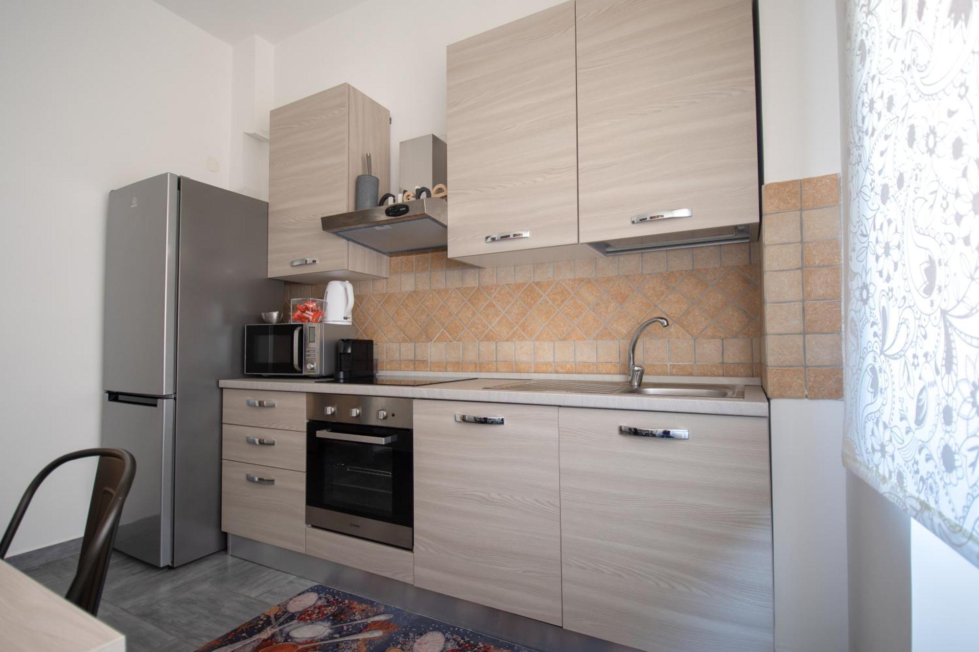 Casa Vacanze Family House Posizione Centralissima Civitavecchia Exterior photo
